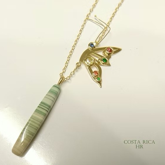Costa Rica Collier en or jaune 750/1000è, saphirs, tsavorites et Jaspe d'Uruguay